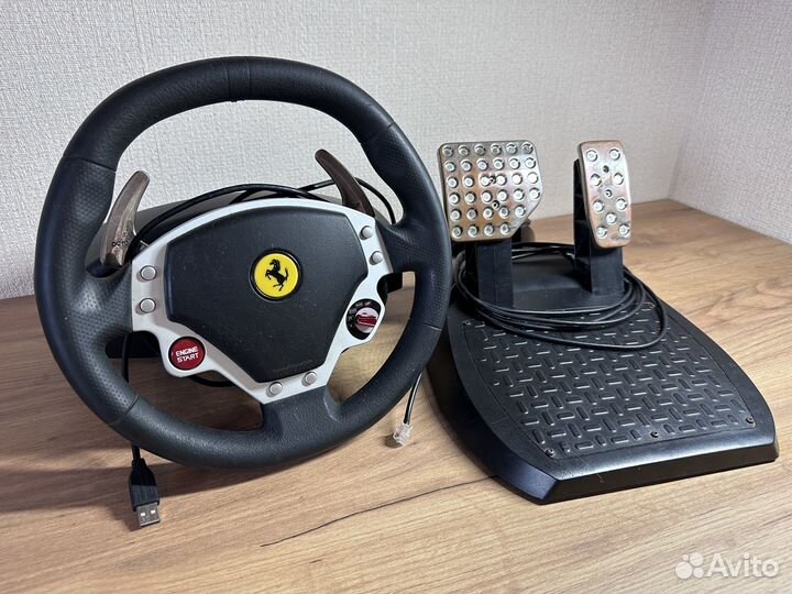 Игровой руль с педалями Thrustmaster Ferrary F430