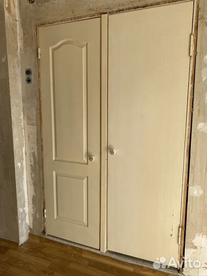 Двери межкомнатные отдам
