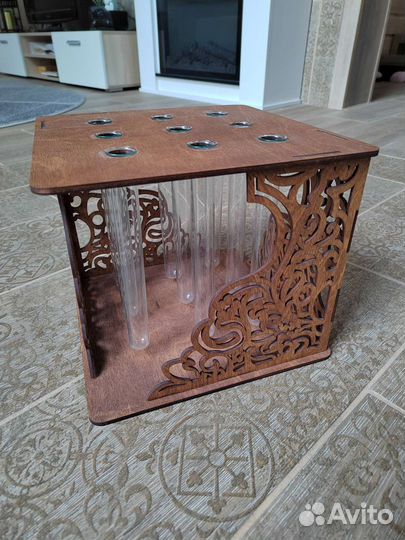 Подставка для цветов с колбами