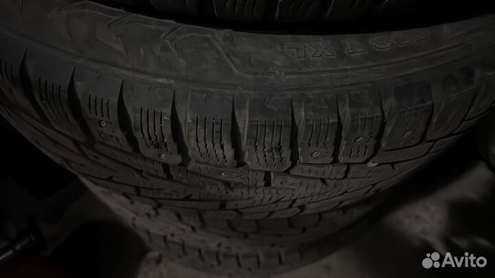 Nokian Tyres Hakkapeliitta 7 SUV 235/65 R17