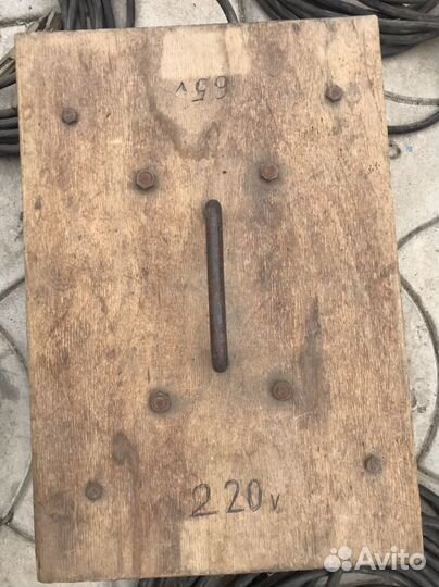 Понижающий трансформатор 220 на 65 вольт(25кг)