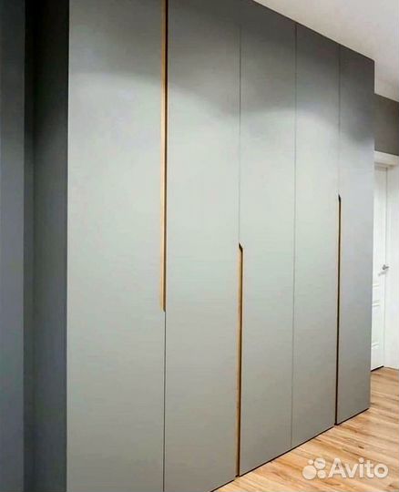 Шкафы распашные на заказ от производителя