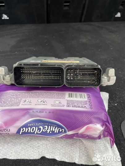 Блок управления двигателем mercedes А2749000800