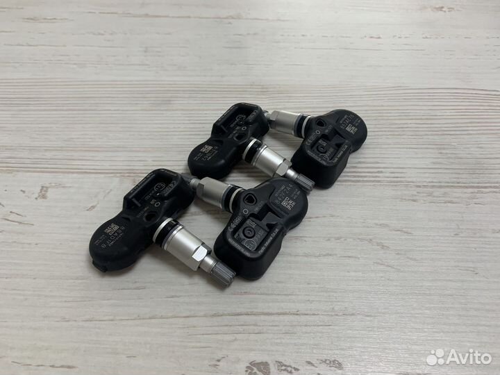 Датчики давления в шинах Toyota и Lexus PMV-C215