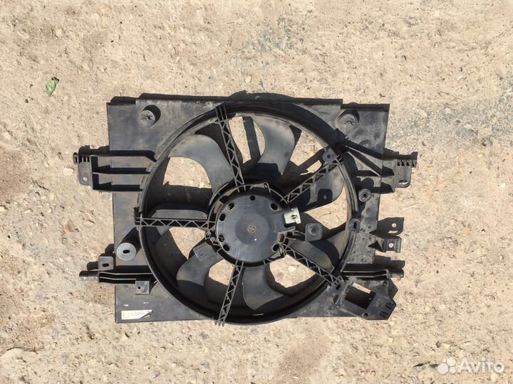 Вентилятор охлаждения радиатора renault