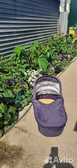 Продаю детскую коляску 2 в 1