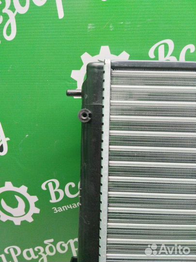 Радиатор охлаждения Renault Logan Largus