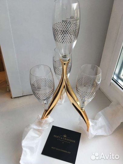 Поставка с бокалами Moët & Chandon