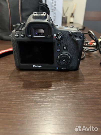 Зеркальный фотоаппарат Canon EOS 6D (WG)