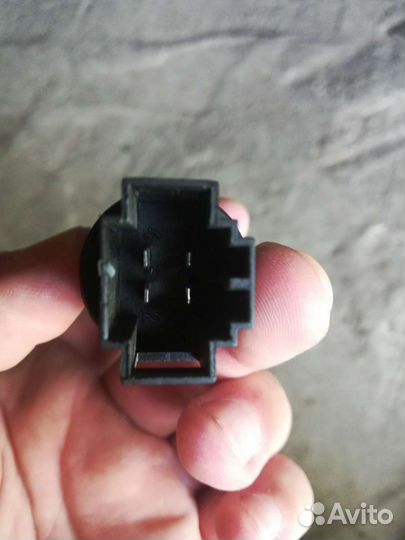 Датчик тормоза приора