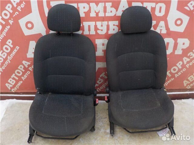 Сидения передняя Renault Clio 2 LB03 K7J700 2006