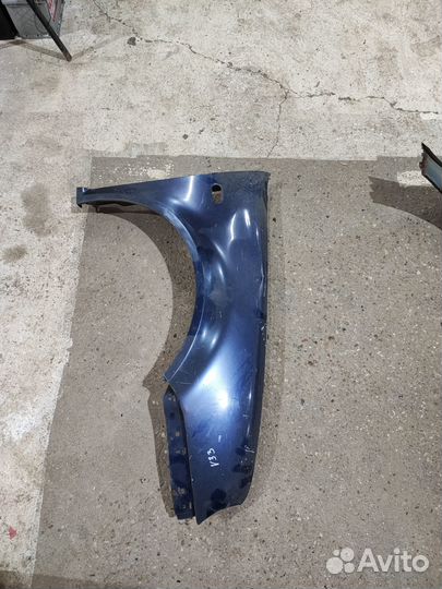Крыло правое переднее VW Golf 4