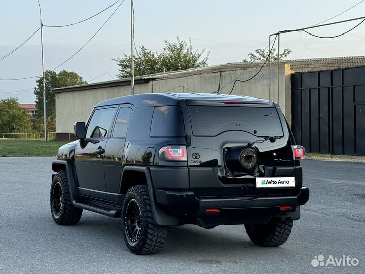 Toyota FJ Cruiser 4.0 AT, 2022, 28 000 км