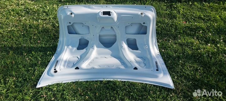 Продам крышку от багажника