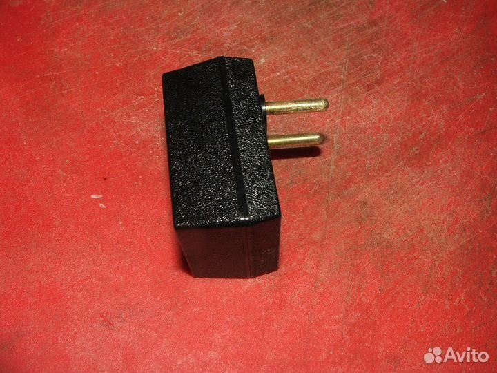 Переходник сетевой 220 В с плоского на круглый