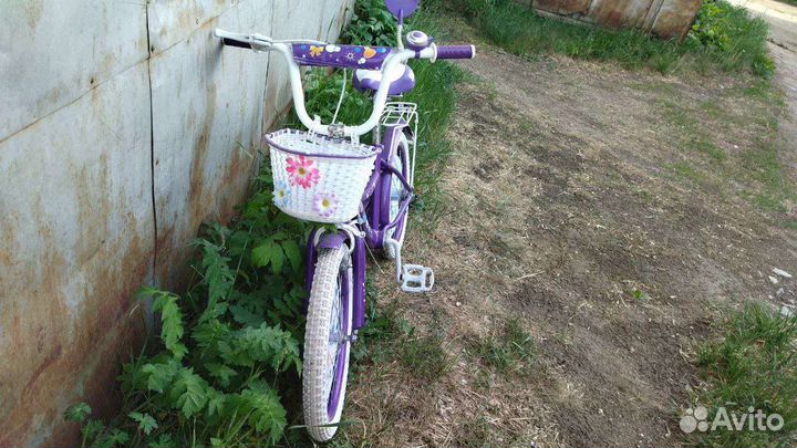 Детский велосипед (с колёсиками)