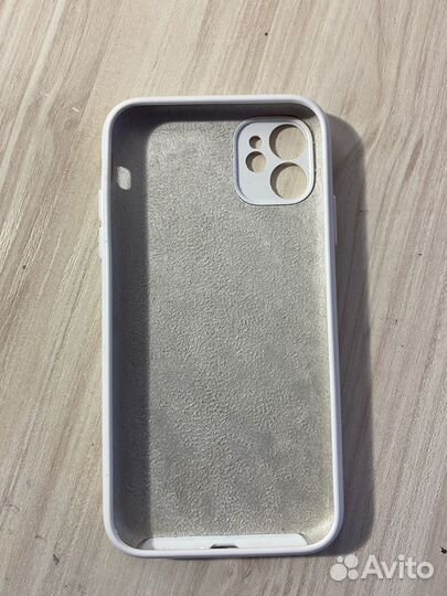 Чехол на iPhone 11