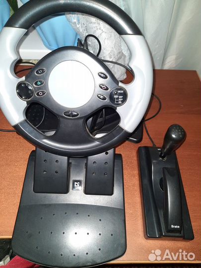 Игровой руль Defender