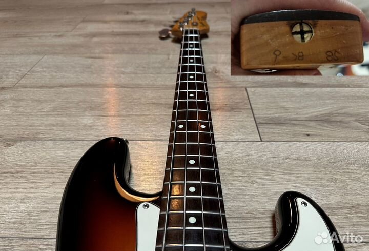 Бас гитара Squier by Fender Precision 1985 Japan E