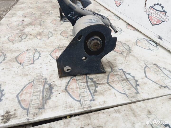 Механизм подъёма кабины Mazda Titan LJR85 4JJ1