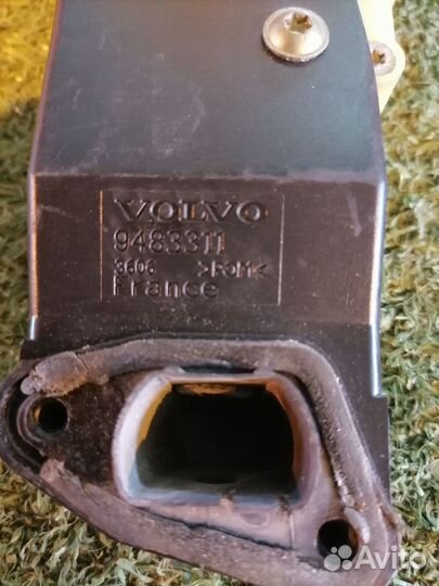 Замок лючка бензобака 9483311 Volvo V70 XC70 SW SZ