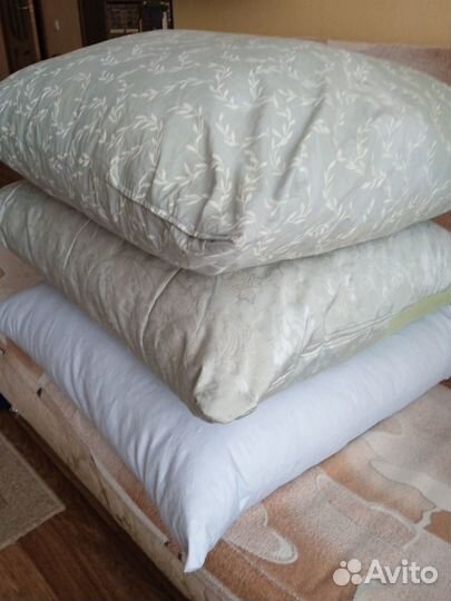 Подушки разные, 5 штук