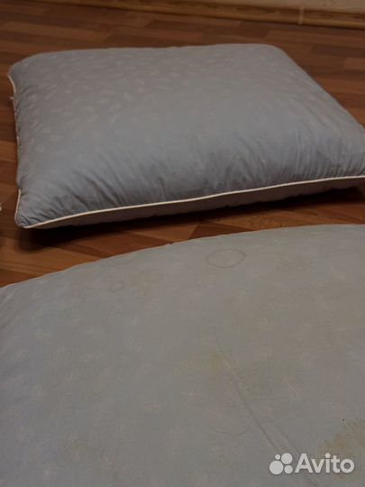 Подушка перьевая 60 на 60 4 штуки