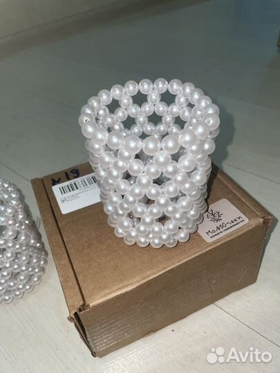 Подарок. Набор. Подставка из бусин