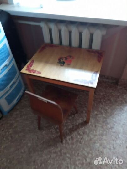 Детский стол и стул