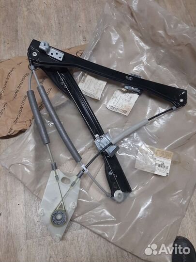 6RU837461J стеклоподьемник перед Volkswagen polo 5