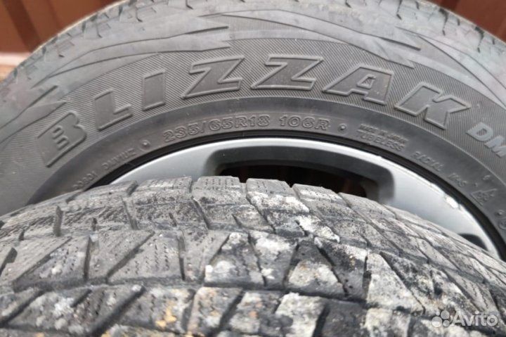 Bridgestone Blizzak DM-V1 235/65 R18 106R