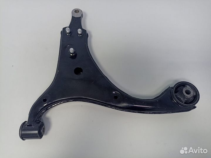Рычаг передний нижний правый
