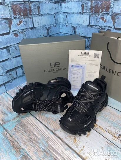 Крoсcовки Вalеnсiаgа Trаck Хит сезона