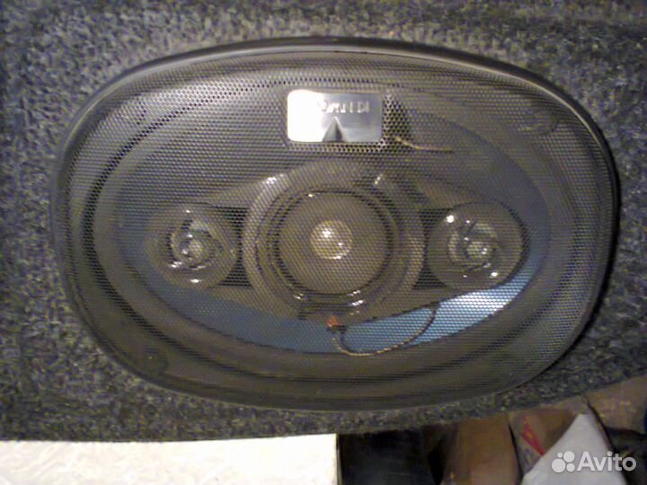 Колонки в автомобили