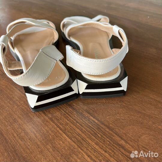 Босоножки женские 37 размер натуральная кожа новые