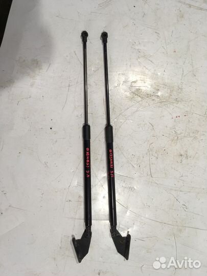 Амортизаторы багажника