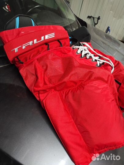Новые Хоккейные шорты True AX7 Sr М