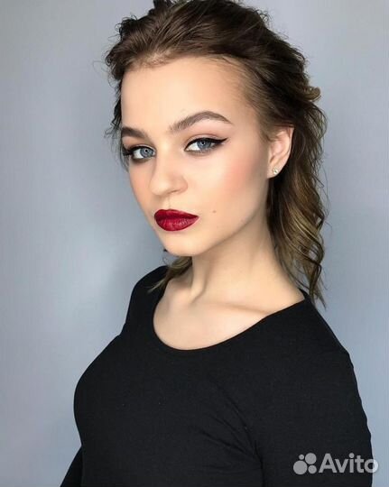 Прическа и макияж в студии