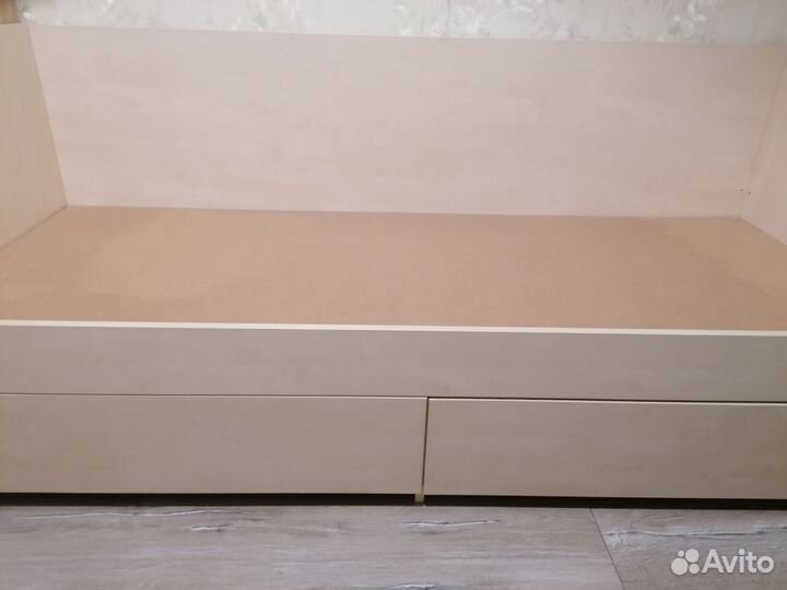 Комплект детской мебели стол и кровать