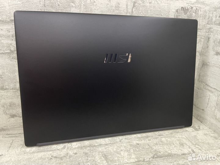 Ноутбук MSI Modern 15 B5M-002RU