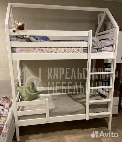 Двухъярусная кровать