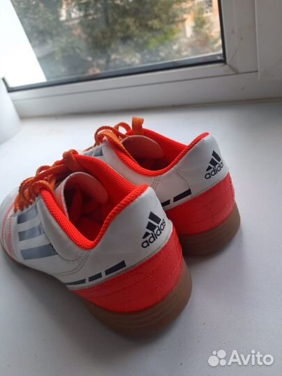 Футзалки adidas 38