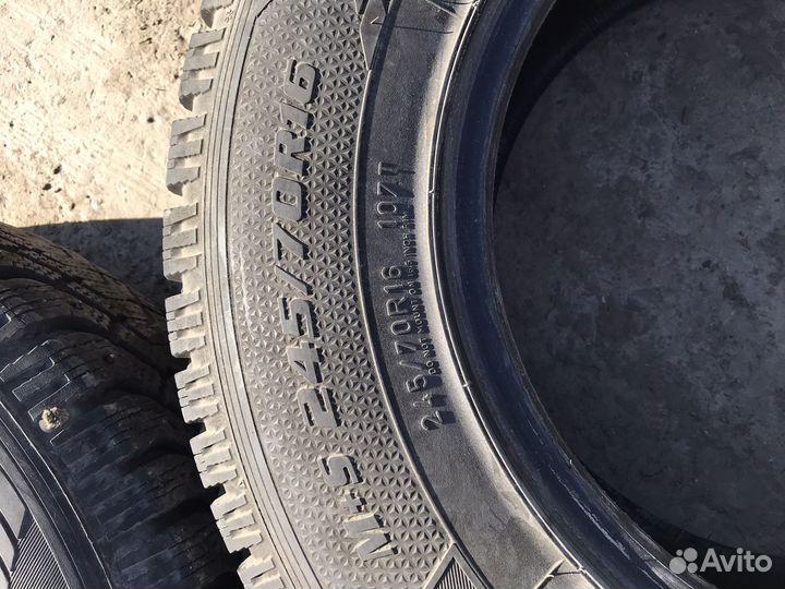 Goodyear UltraGrip 500 245/70 R16 107T