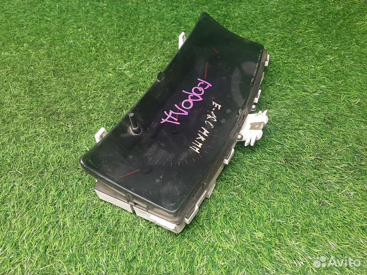 В наличии: Панель приборов Toyota Corolla IX E120