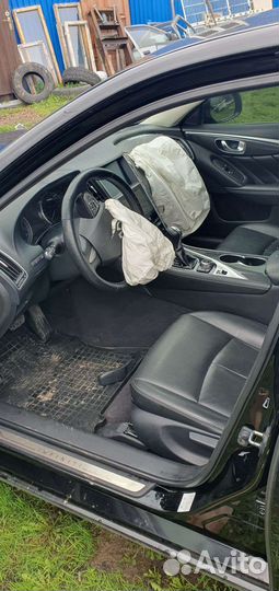 Infiniti Q50 2.0 AT, 2014, битый, 170 000 км