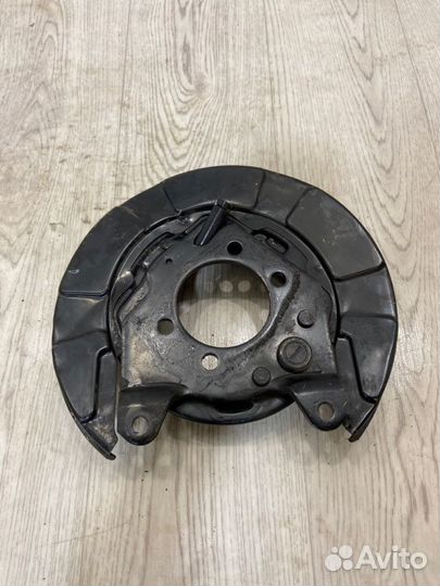 Механизм ручного тормоза задний правый Mitsubishi