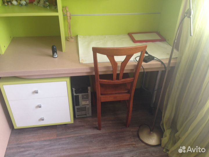 Мебель в детскую комнату