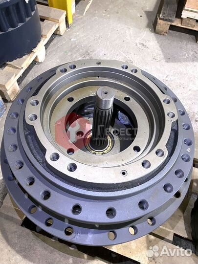 Бортовой редуктор Hyundai R380LC-9SH xkay-01704