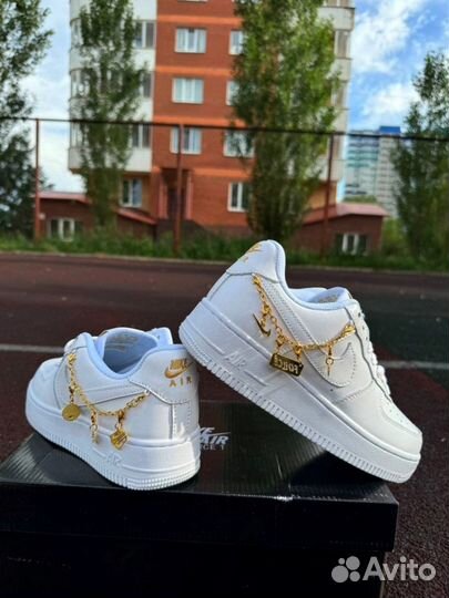 Nike Air Force 1