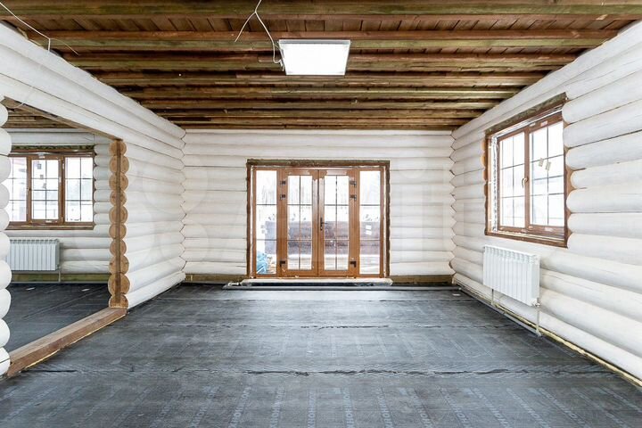 Коттедж 215 м² на участке 12 сот.